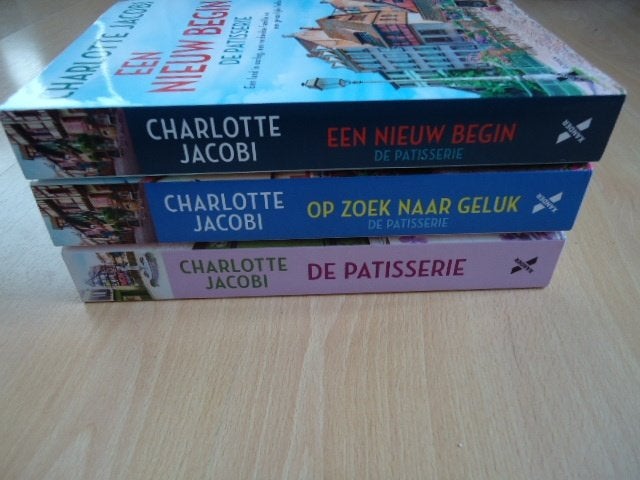 De Patisserie, complete serie, 3 delen. Charlotte Jacobi, Ophalen of Verzenden, Zo goed als nieuw