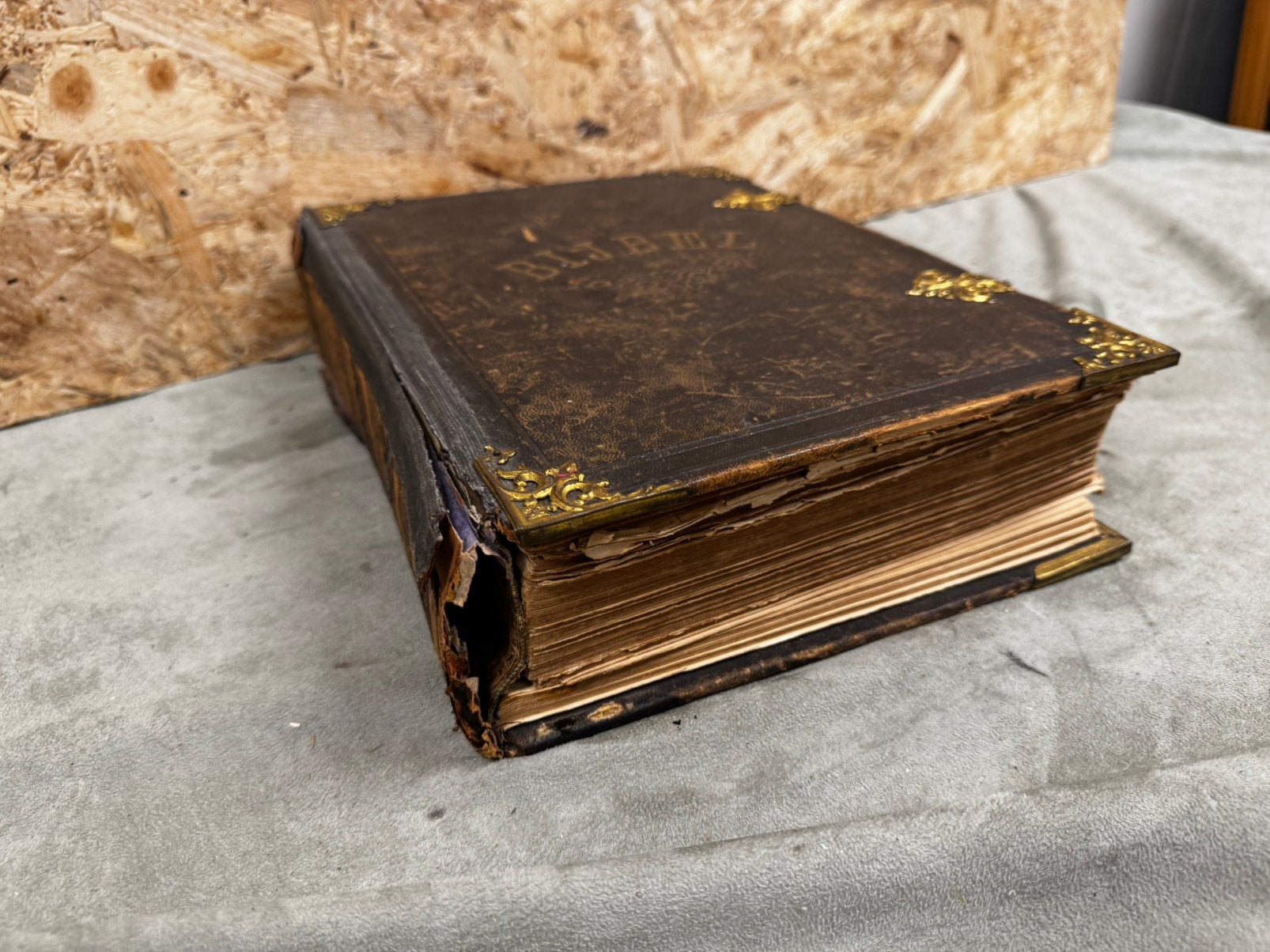 Antieke Statenbijbel Joh. de Liefde Utrecht (ca. 1890) -ReK4, Antiek en Kunst, Ophalen of Verzenden