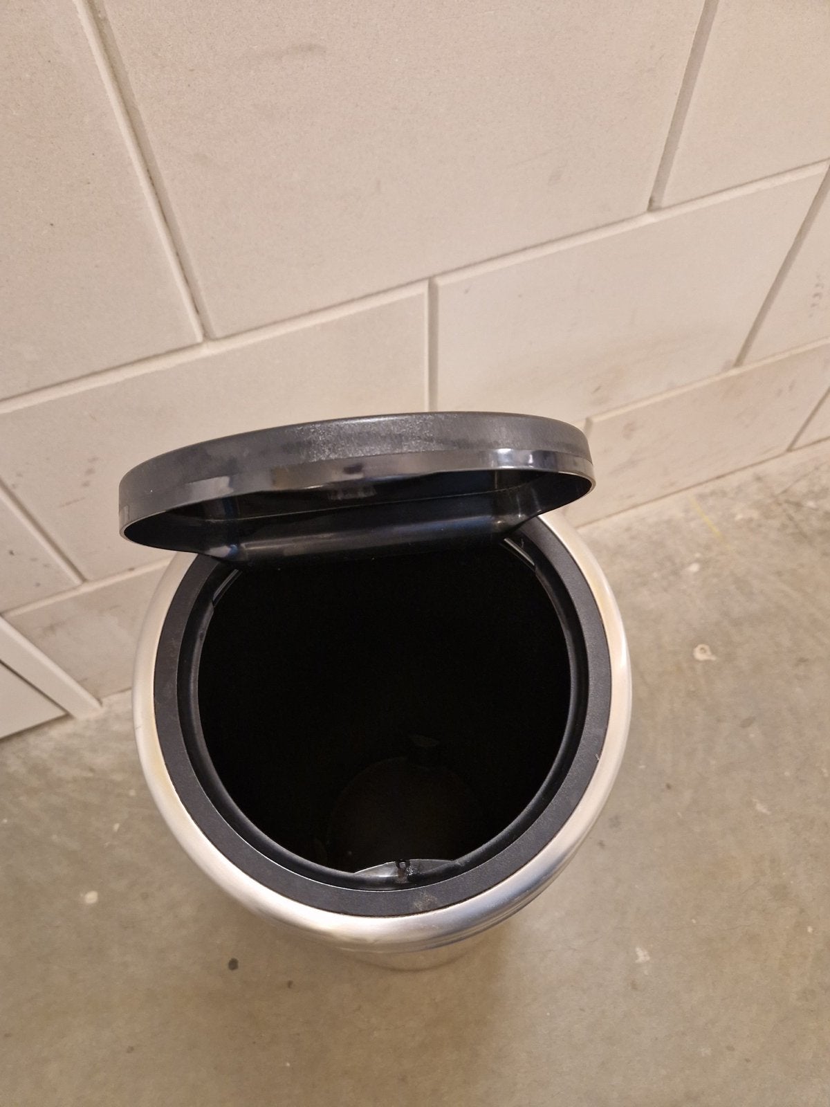 Brabantia Touch Bin Prullenbak Nikkel 30 Liter, 20 tot 30 liter, Ophalen, Gebruikt, Metaal