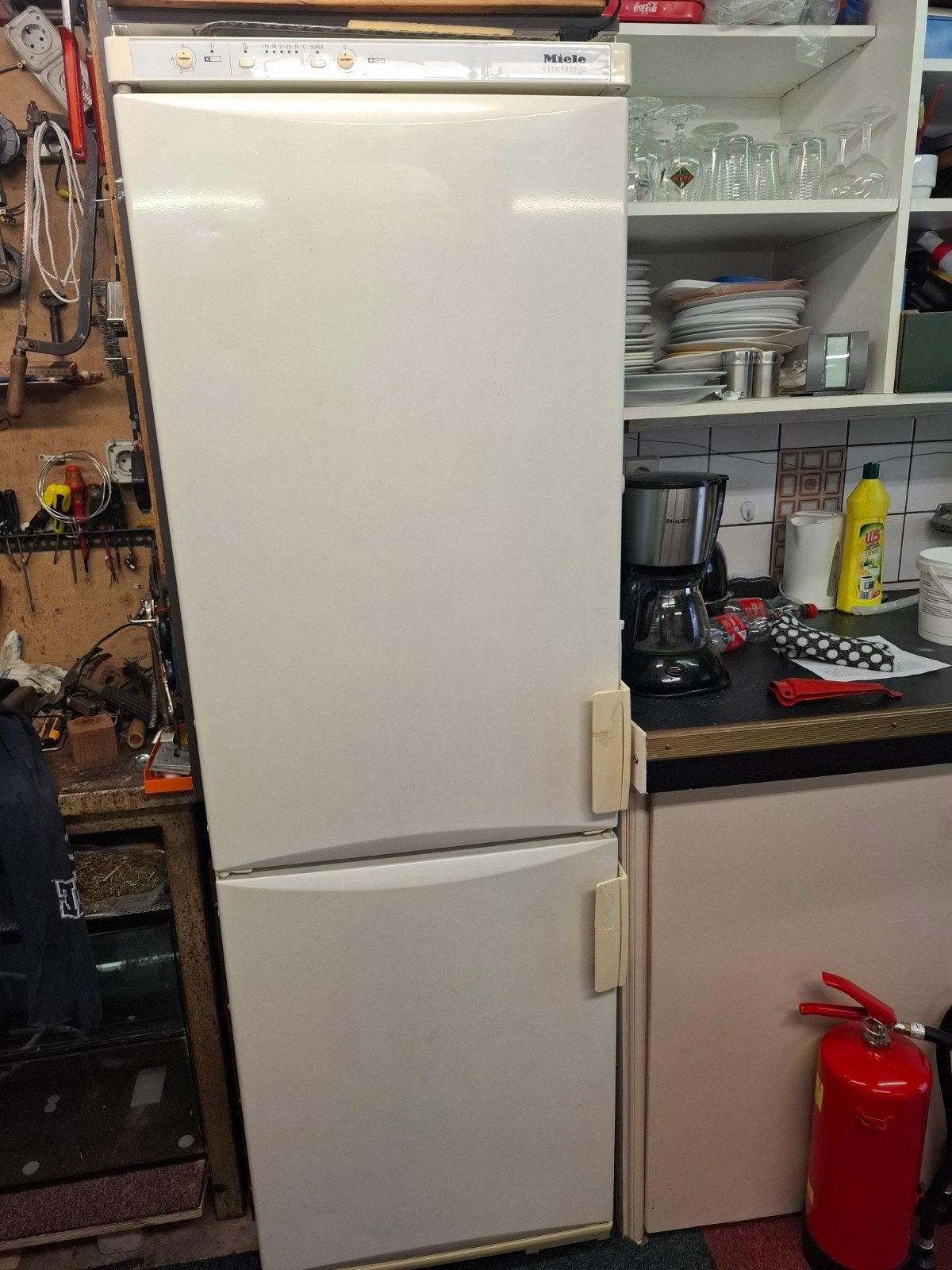 miele koelvriescombinatie, Witgoed en Apparatuur, Koelkasten en IJskasten, Ophalen, Gebruikt, 200 liter of meer, Met aparte vriezer