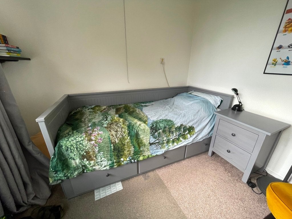 Set bed (2 persoons van te maken) en nachtkastje Hemnes Ikea, Huis en Inrichting, Slaapkamer | Bedden, Ophalen, Eenpersoons, Landelijk