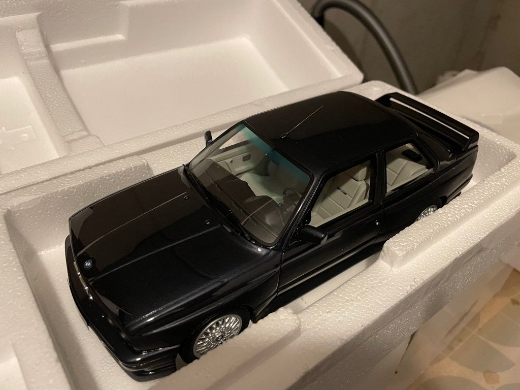 BMW M3 E30 Europameister 1/18 Ottomobile, Ophalen, Nieuw, Auto, OttOMobile