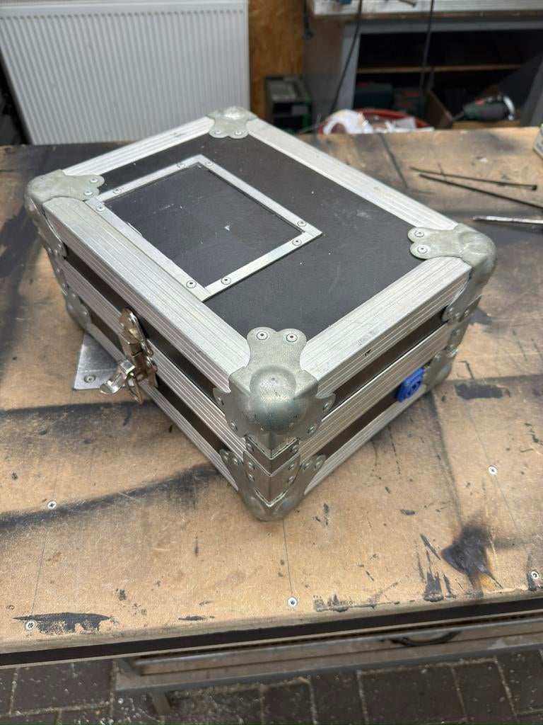 Flightcase met schuim, Muziek en Instrumenten, Behuizingen en Koffers, Ophalen, Zo goed als nieuw