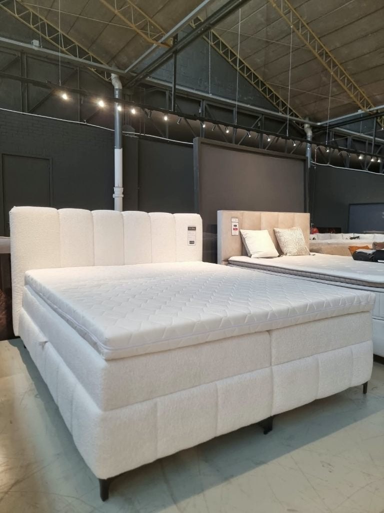 Direct ophalen | Boxspring met opbergruimte + gratis topper, Huis en Inrichting, Ophalen, Info@trendvortex.com, 4131 NH, 140 cm