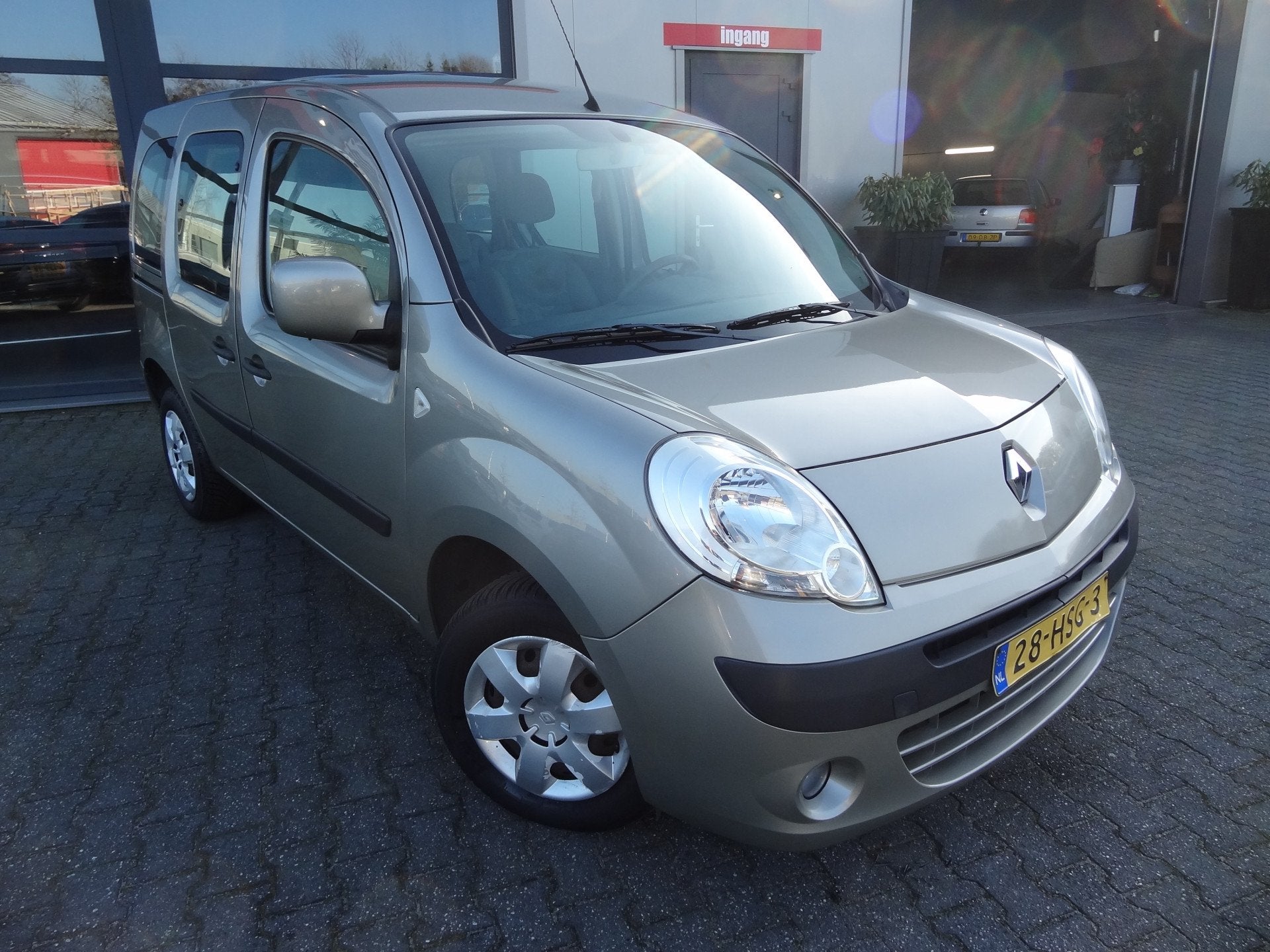 Renault Kangoo Family 1.6-16V Expression | NL-AUTO | 5-ZITS, Stof, Gebruikt, 4 cilinders, Origineel Nederlands