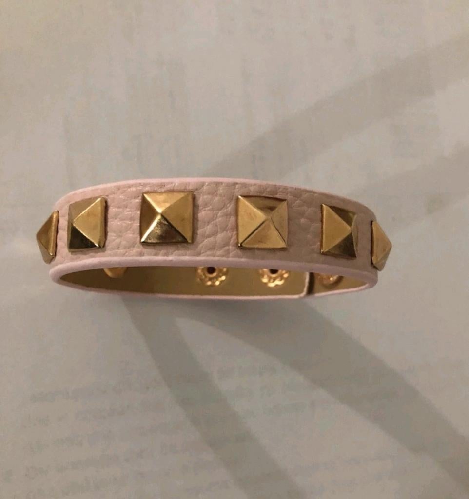Leren armband met gouden studs, Ophalen of Verzenden, Zo goed als nieuw, Beige, Leer