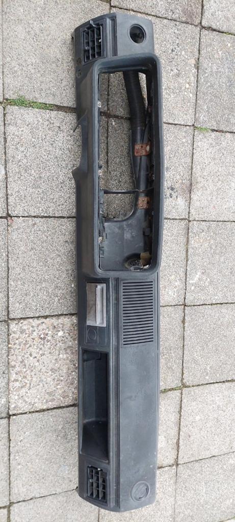 Dashboard zwart Volkswagen Golf mk1, Auto-onderdelen, Ophalen of Verzenden, Gebruikt, Volkswagen