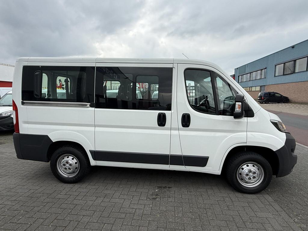 Peugeot Boxer 330 2.0 BlueHDI L1H1 S&S 9 persoons Euro 6 Inc, Auto's, Peugeot, Voorwielaandrijving, Stof, Gebruikt, Euro 6