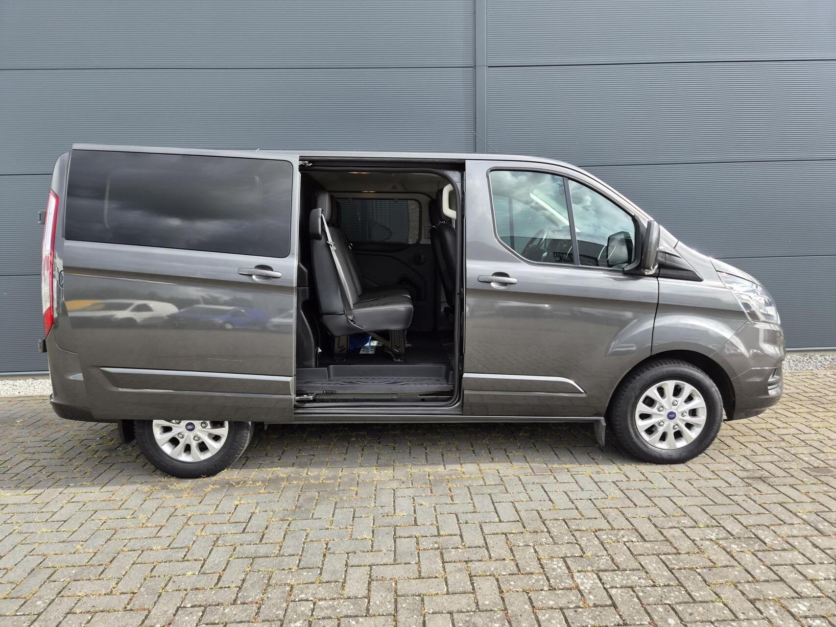 Ford Transit Custom 2.0 TDCI L1H1 DC Leer navi 130 Pk automa, Automaat, Gebruikt, Euro 6, 4 cilinders