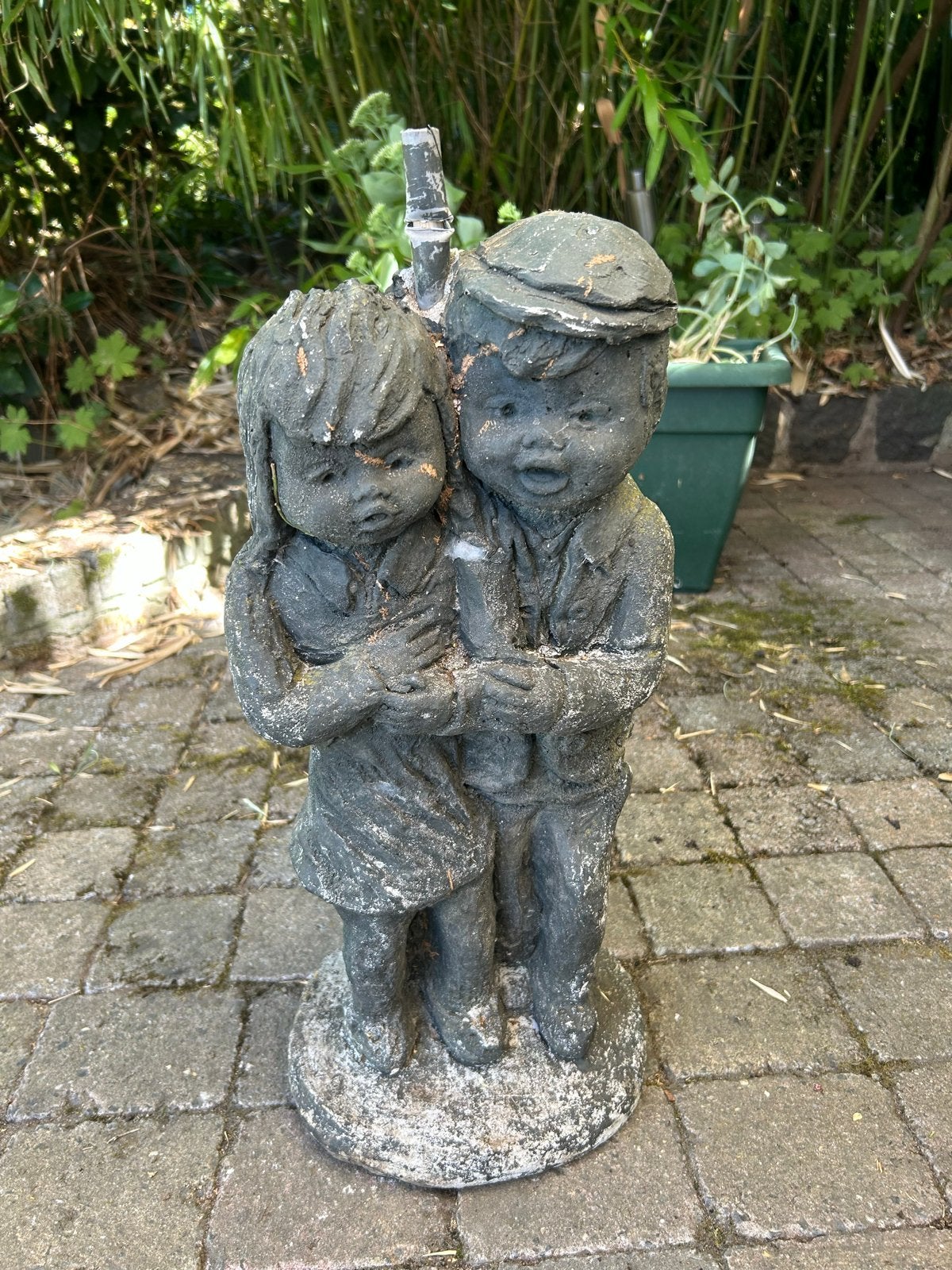 Authentiek waterornament van twee kinderen, Tuin en Terras, Ophalen, Gebruikt, Beton, Mensenbeeld
