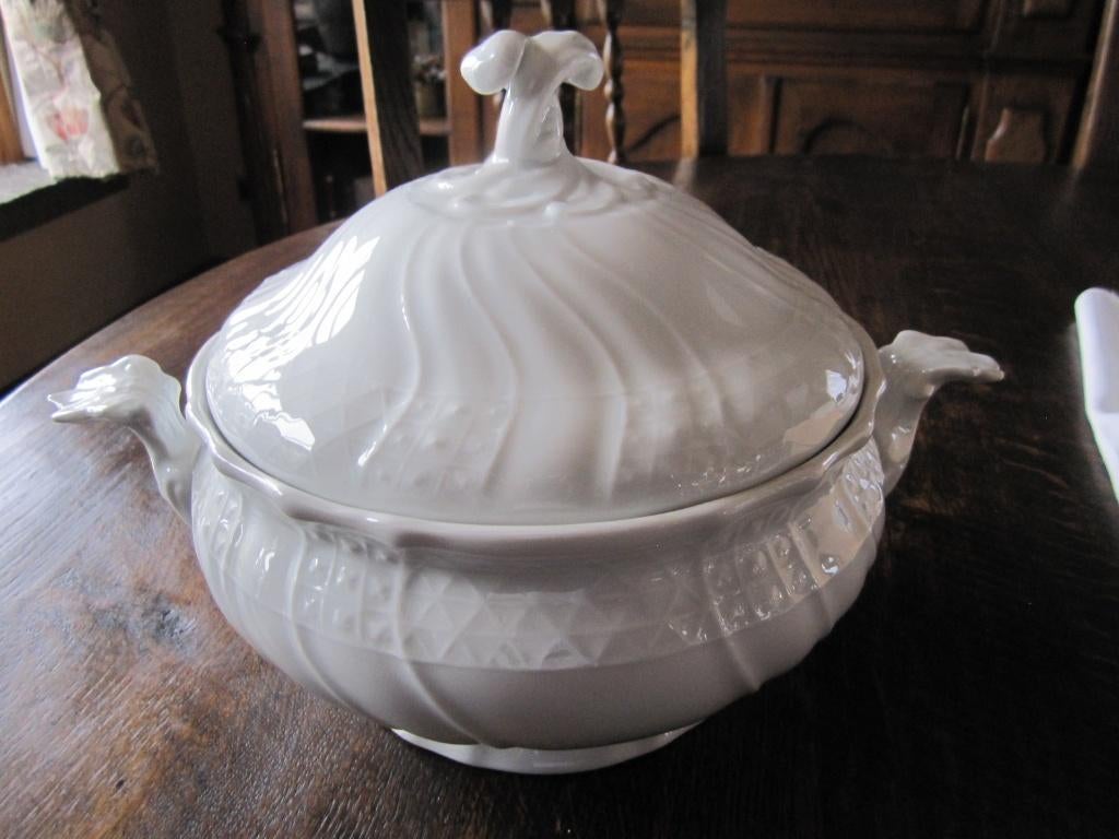 Hutschenreuther porselein terrine model Dresden wit, Verzenden