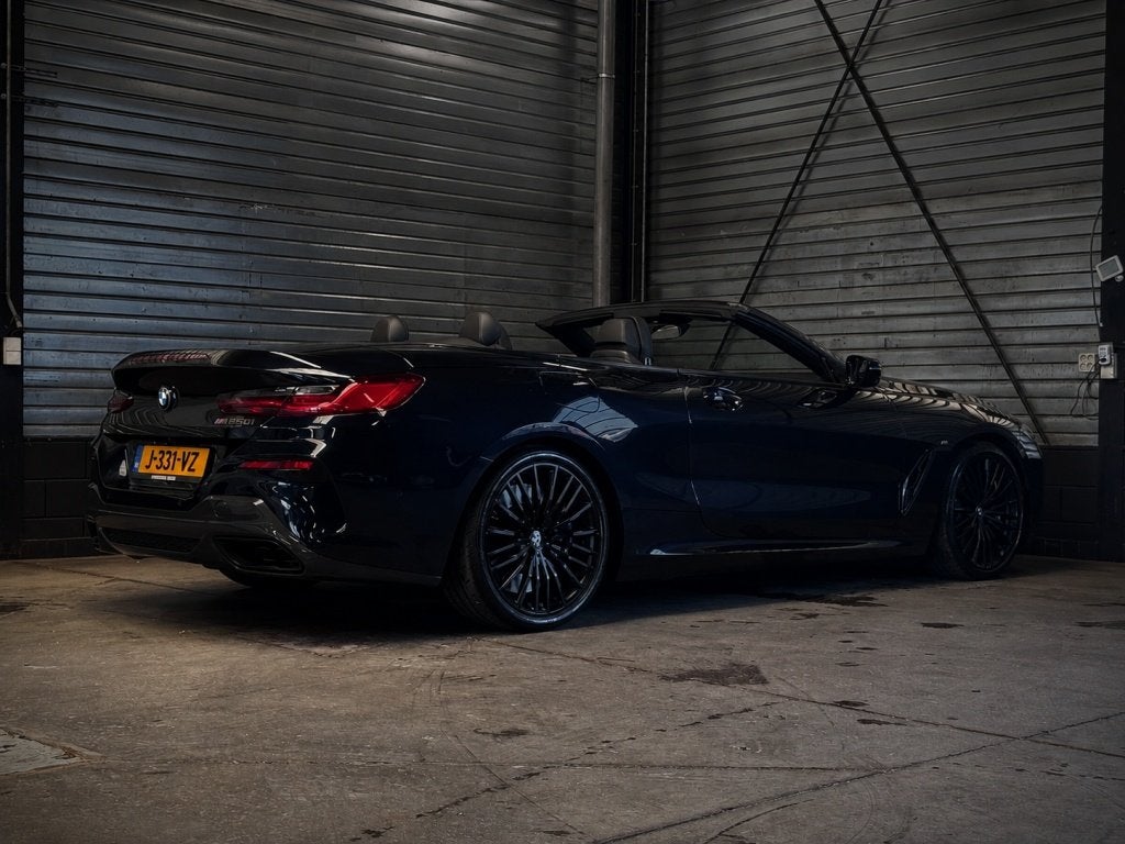 BMW 8 cabrio M850i xDrive M Sport | Full Option | Bowers & W, Auto's, BMW, Automaat, Gebruikt, Cabriolet, 2135 kg