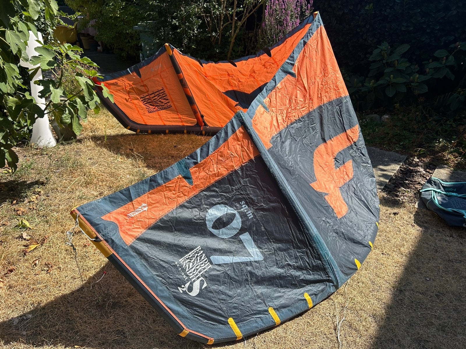F-One Bandit S2 7m - Zo goed als nieuw, Watersport en Boten, Geen board, Ophalen of Verzenden, Zo goed als nieuw, Kite
