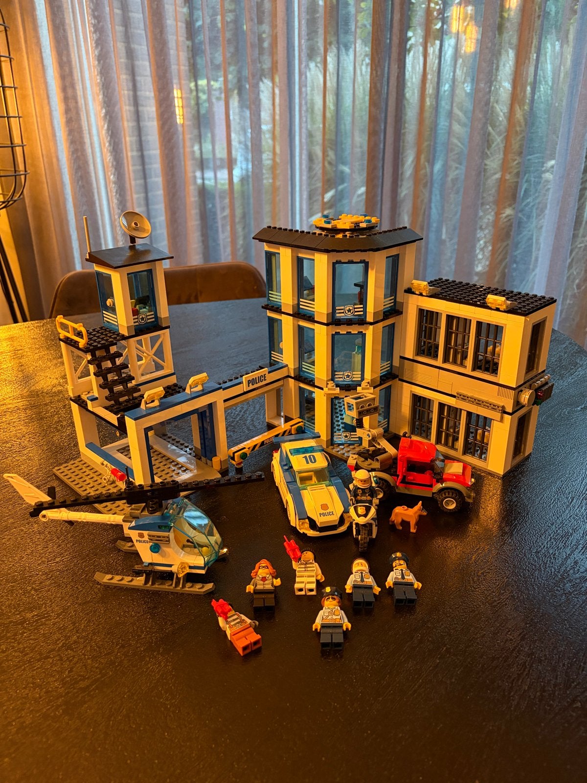 LEGO City 60141 Politiebureau - Compleet en Nieuwstaat, Ophalen of Verzenden, Zo goed als nieuw