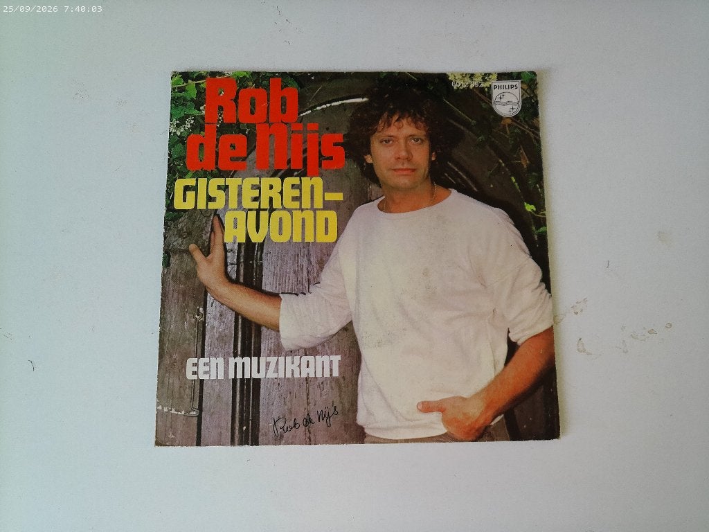 Rob de Nijs - Gisterenavond / een muzikant, Gebruikt, Fotohoes, 7 inch, Ophalen of Verzenden