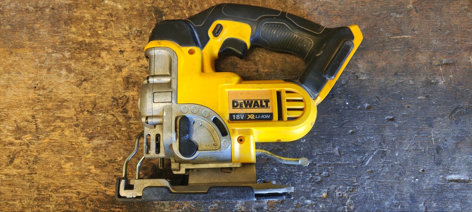 Dewalt dcs331 decoupeerzaag, Gebruikt, DeWalt, Decoupeerzaag, Ophalen of Verzenden