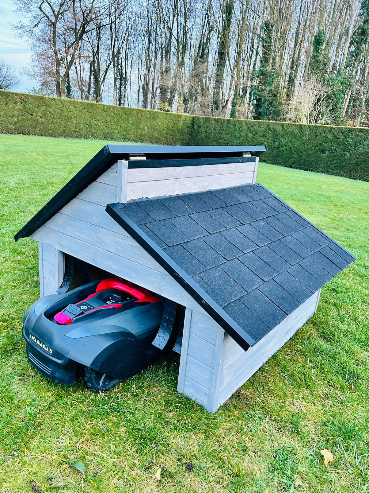 Robotmaaier Garage nieuw!, Ophalen, Zo goed als nieuw