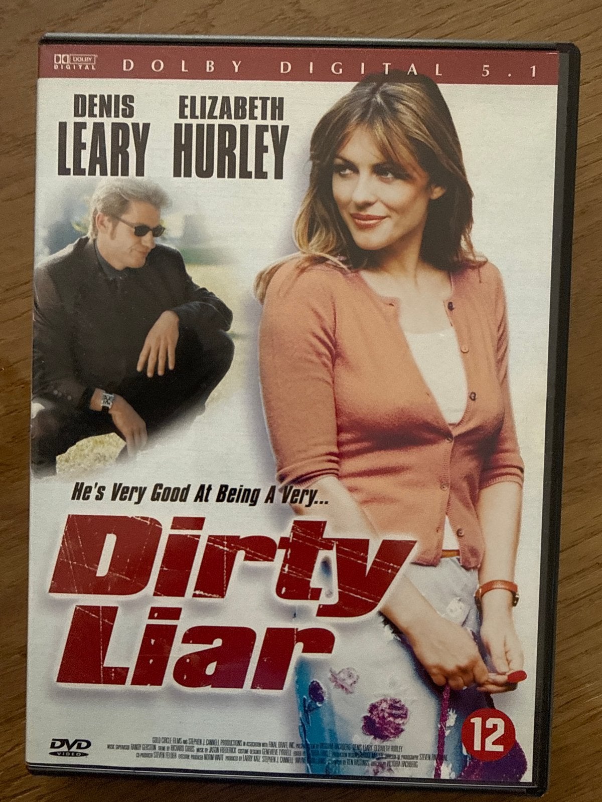 Dirty Liar DVD - Denis Leary & Elizabeth Hurley, Vanaf 12 jaar, Ophalen of Verzenden, Gebruikt, Romantische komedie