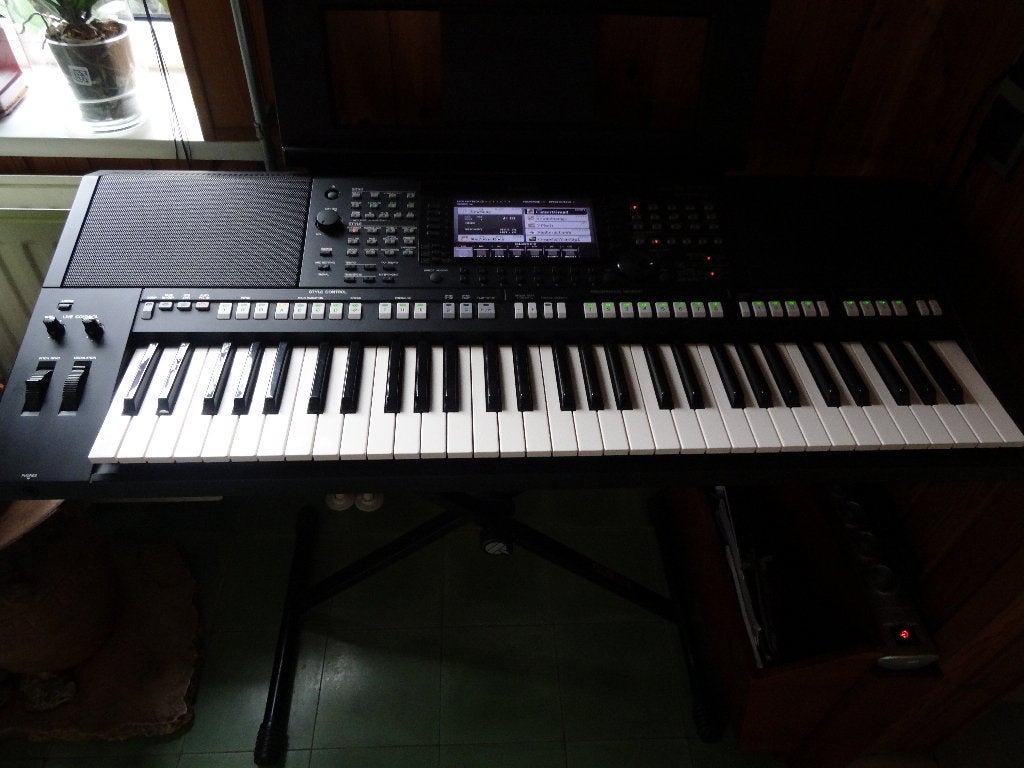 YAMAHA keyboard - Arranger PSR S775, Muziek en Instrumenten, Ophalen of Verzenden, Zo goed als nieuw, 61 toetsen, Yamaha