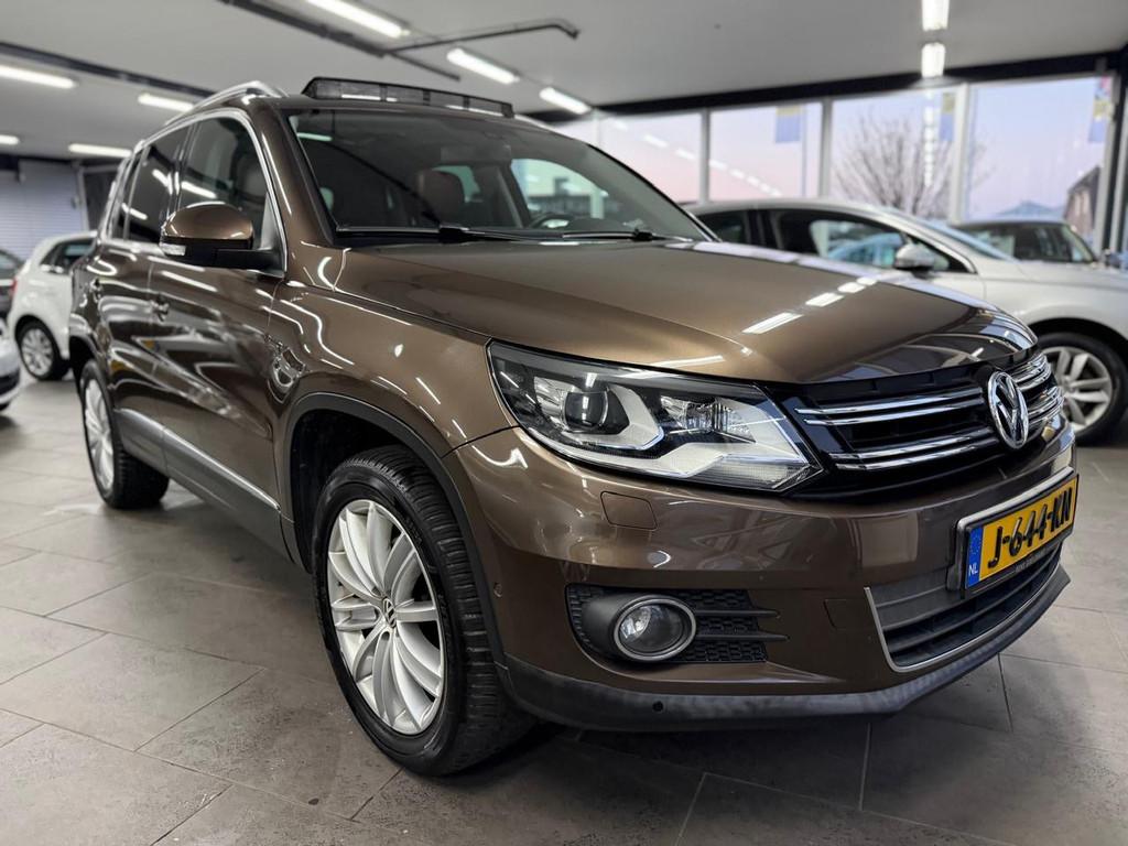 Volkswagen Tiguan 2.0 TSI Sport&Style 4Motion panorama dak l, Auto's, Volkswagen, Automaat, Euro 5, Gebruikt, 4 cilinders
