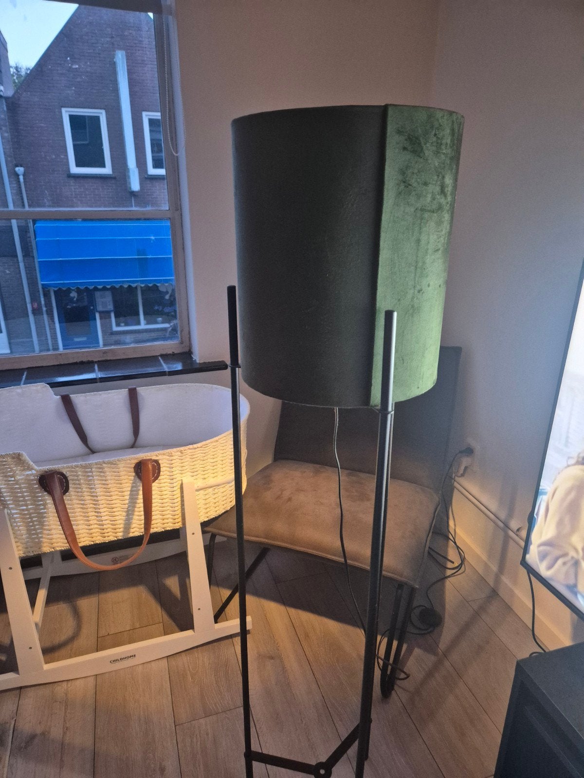 Kwantum vloerlamp met lichtbron,, Ophalen, Zo goed als nieuw, Textiel, 100 tot 150 cm