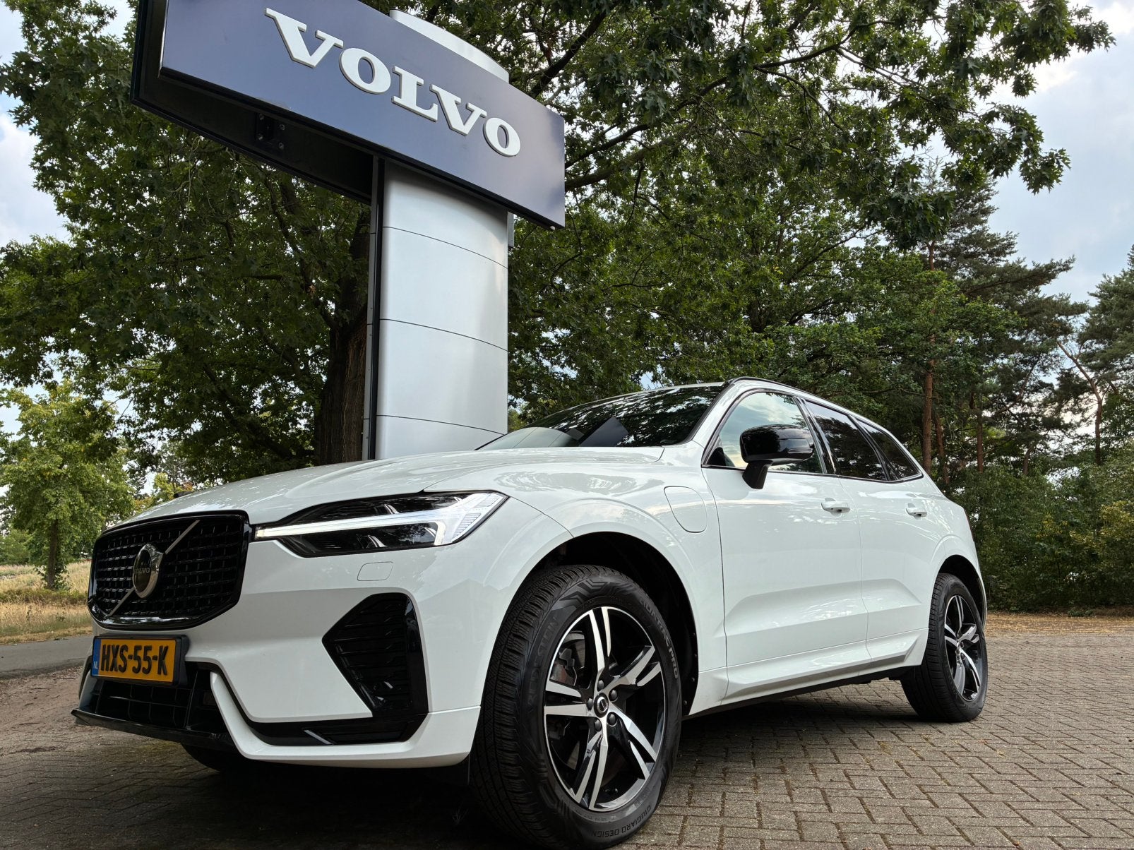 VOLVO XC60 T6 LONG RANGE AUT AWD R-DESIGN AUTOPILOT PANODAK!, Automaat, 4 cilinders, 1969 cc, Leder en Stof