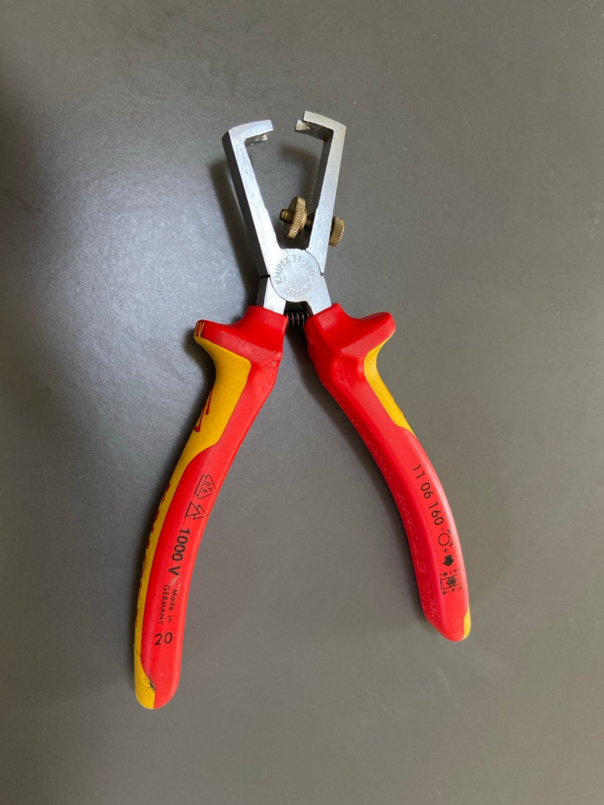 Knipex 11 06 160 Striptang - 1000V geïsoleerd, Ophalen of Verzenden, Zo goed als nieuw, Tang, Knipex