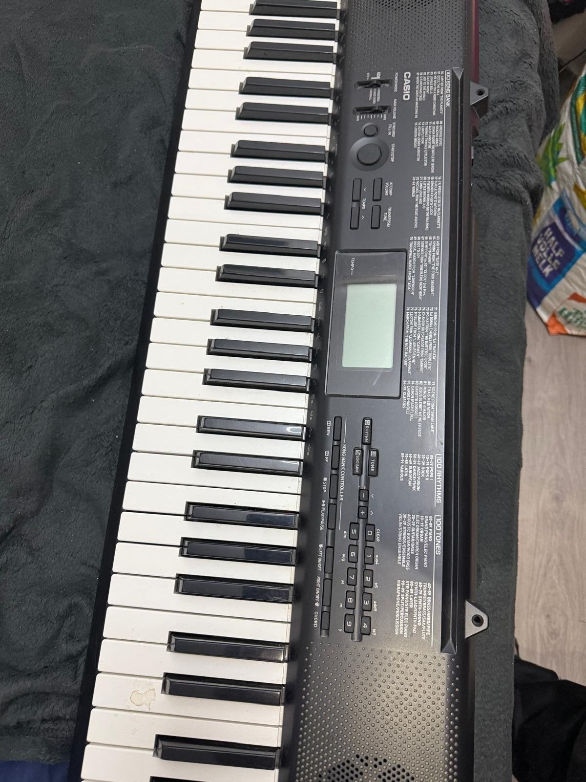 Casio CTK-1100 Keyboard - Ideaal voor beginners, Muziek en Instrumenten, Keyboards, Ophalen of Verzenden, Gebruikt, 61 toetsen