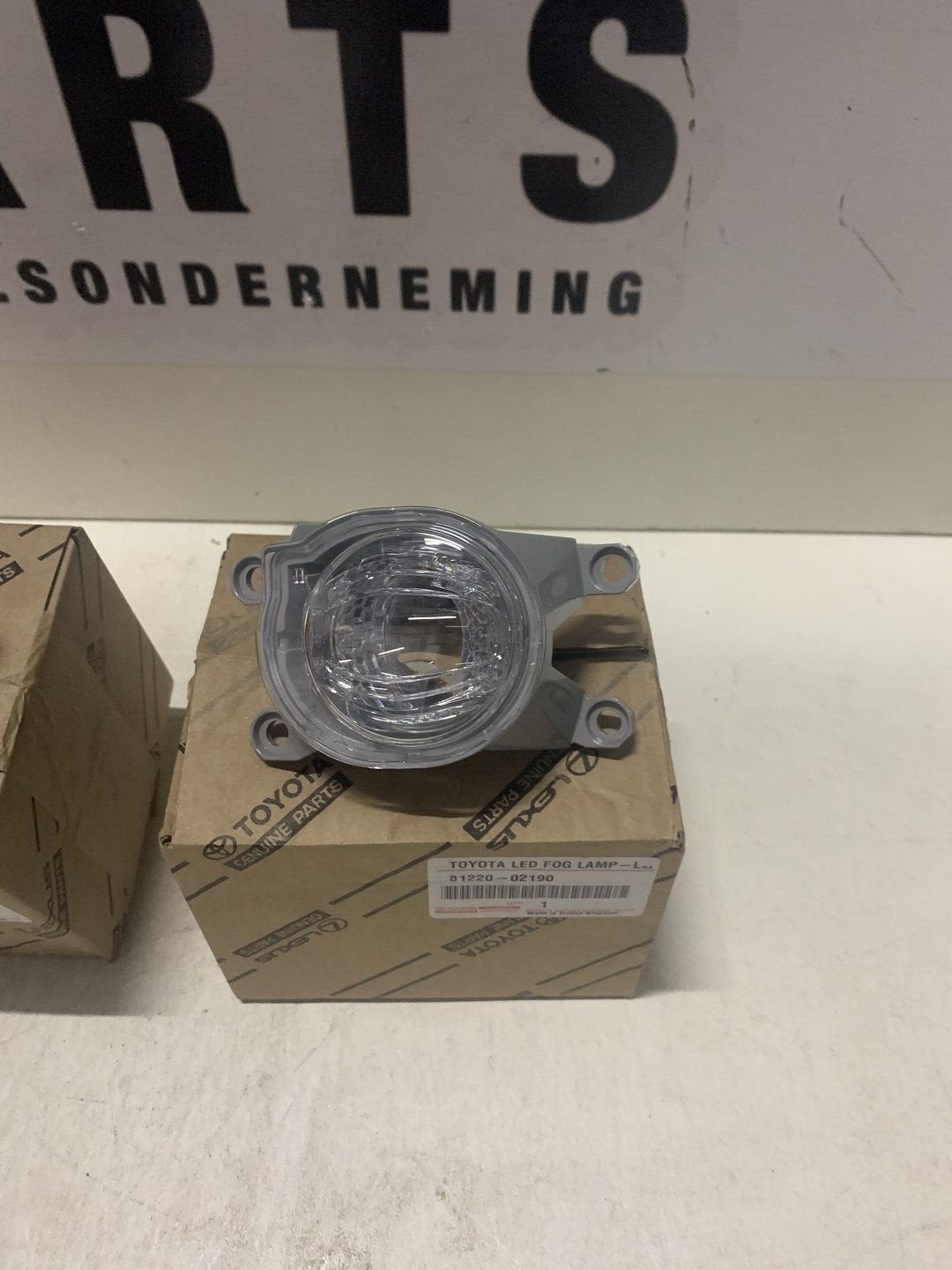 Toyota C-hr mistlamp links origineel 81220-02190, Auto-onderdelen, Gebruikt, -, -, Ophalen of Verzenden
