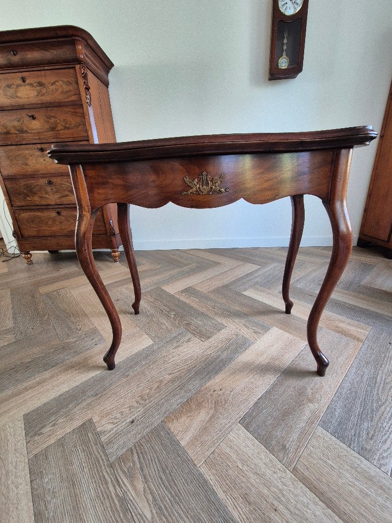 Antieke speeltafel, Ophalen