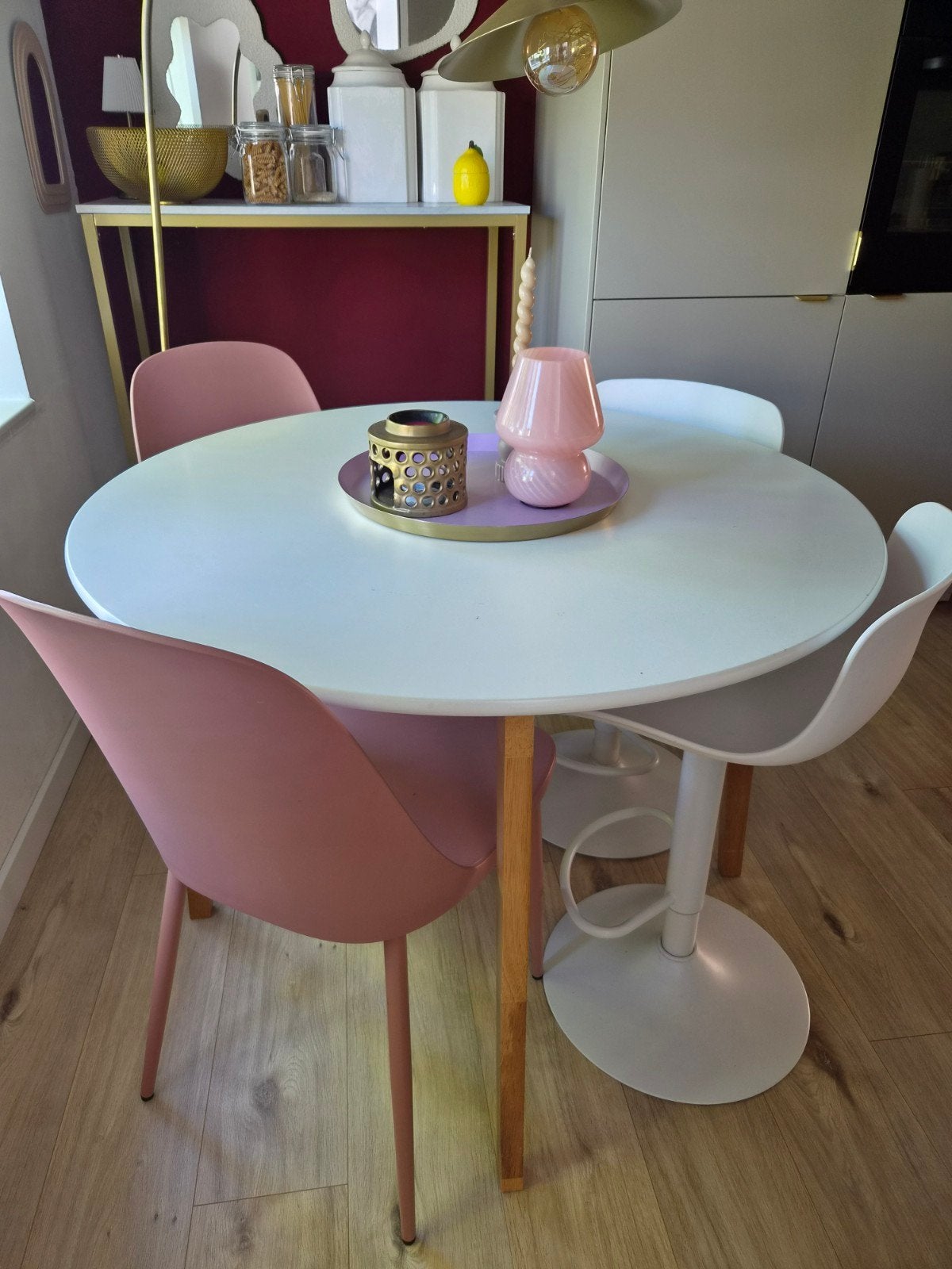 Ronde eettafel wit blad met eiken poten, Ophalen, Gebruikt, Rond, Vier personen