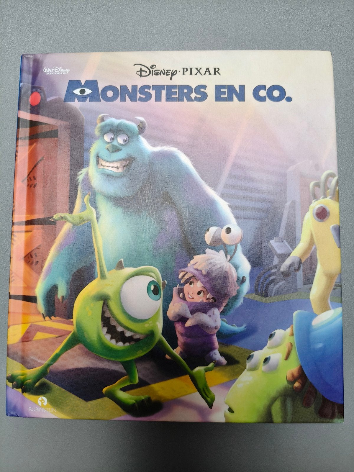 Disney Pixar Monsters en Co. Boek, Boeken, Ophalen of Verzenden, Zo goed als nieuw, Disney Pixar, Fictie algemeen