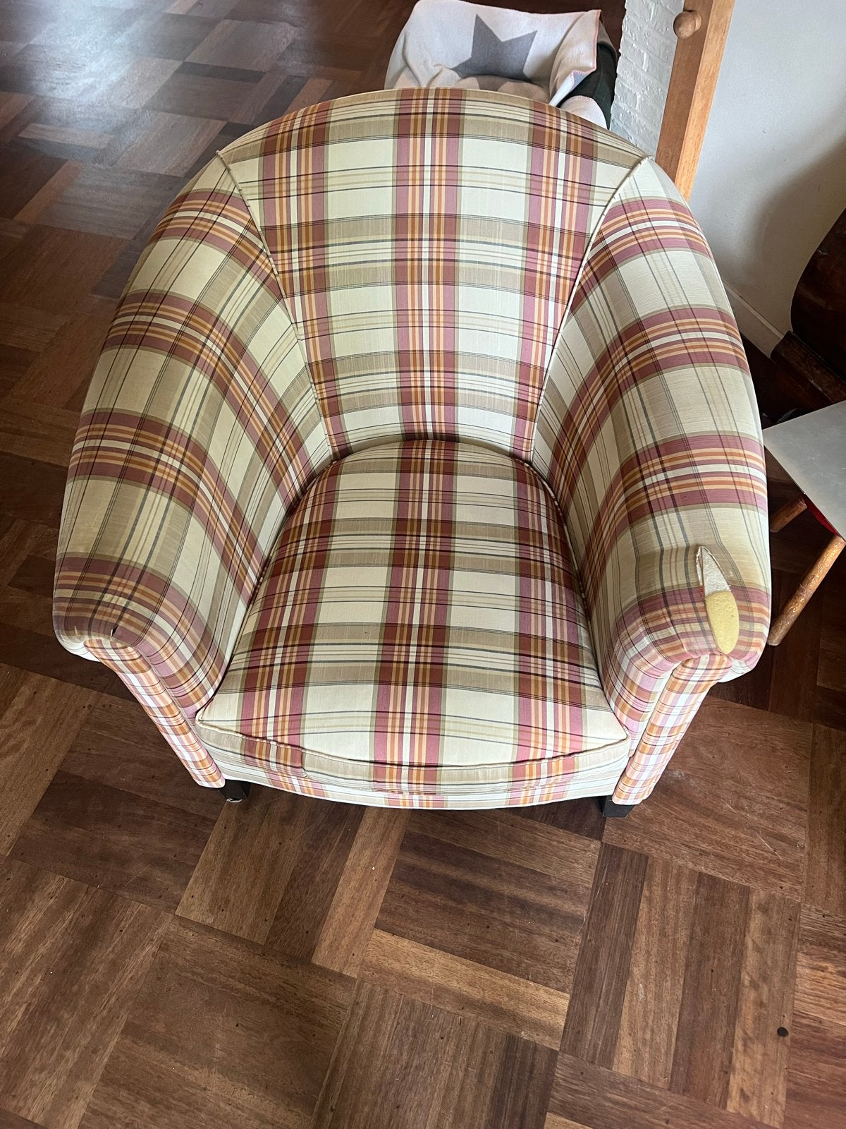 Comfortabele geruite fauteuil, Huis en Inrichting, Fauteuils, Ophalen, Gebruikt, Stof, 75 tot 100 cm