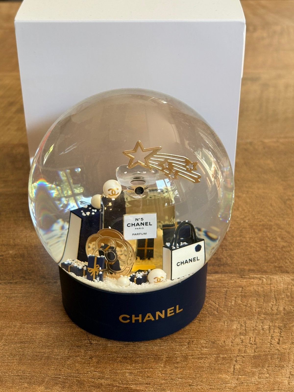 Schudbol snowglobe Chanel zwart goud, Ophalen of Verzenden