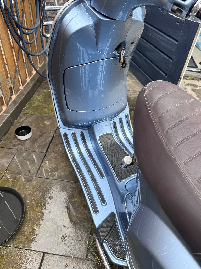 Foto 10 van vespa lx piaggio brommer