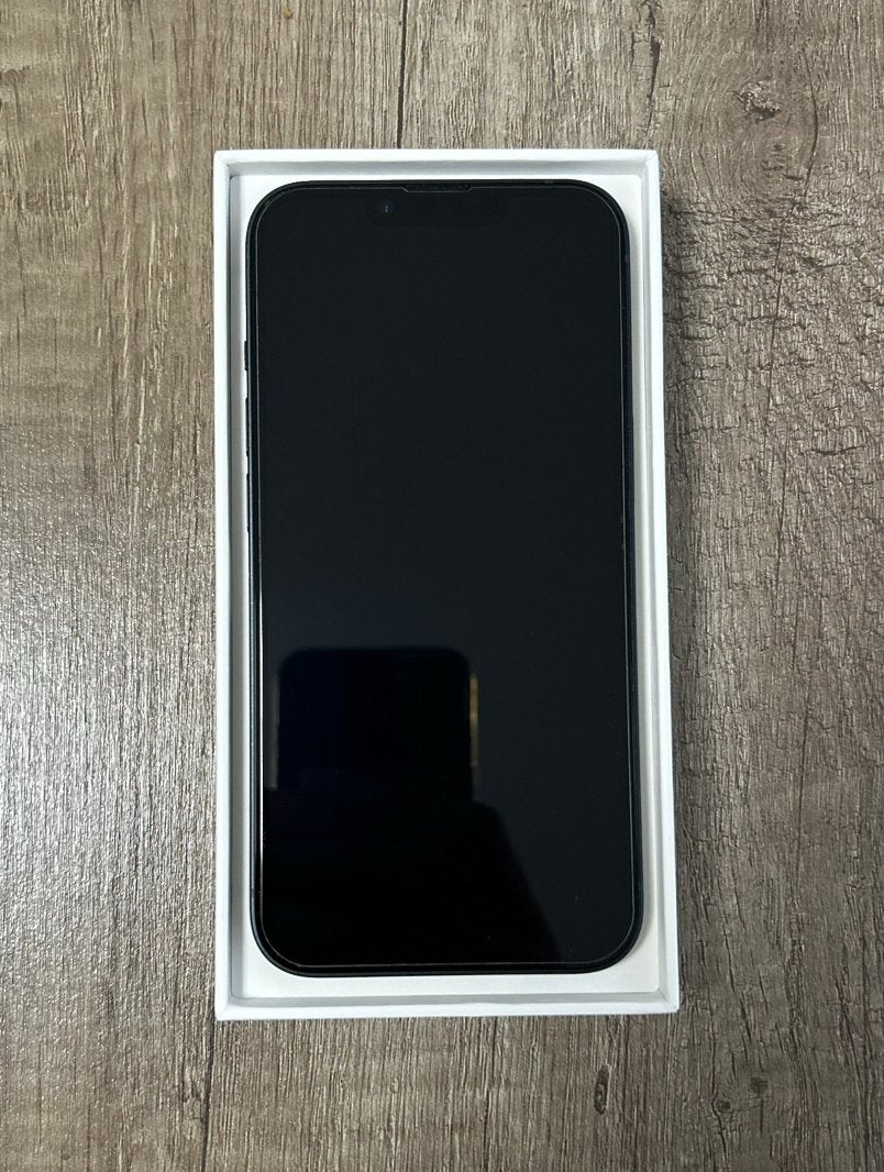 iPhone 13 128GB Zwart – NIEUWSTAAT! (batterij 87%)