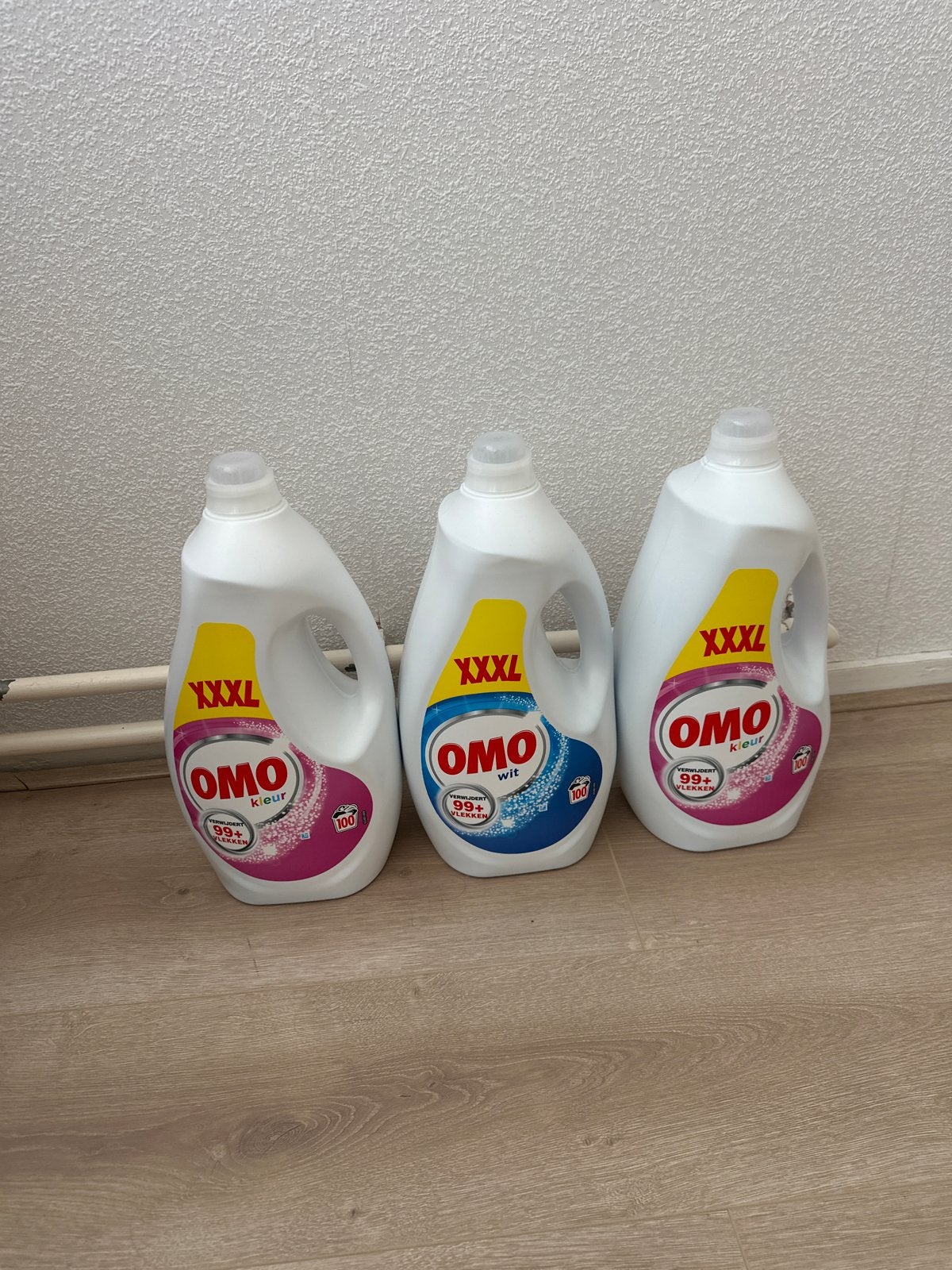 OMO Wasmiddel XXL - Kleur en Wit (3 flessen), Ophalen, Schoonmaakmiddel