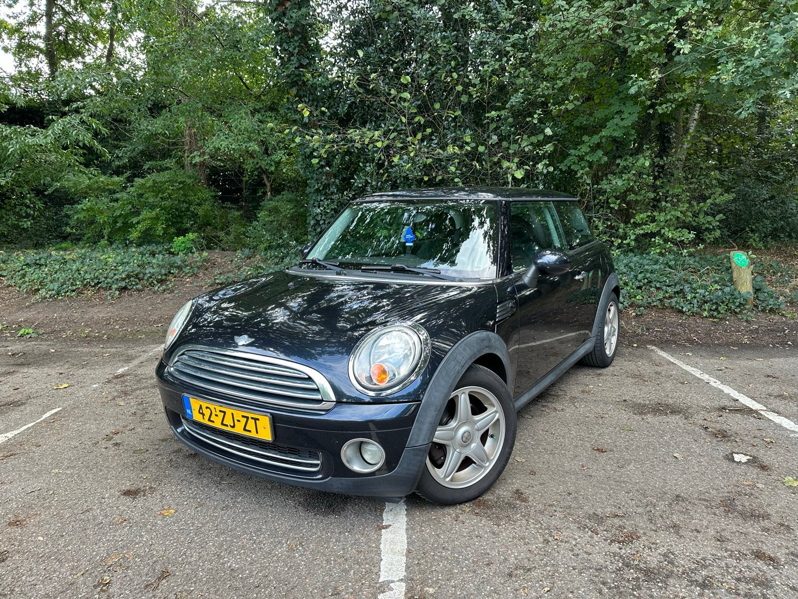 Mini 1.6 16V Cooper 120pk 2008 Zwart, Auto's, Voorwielaandrijving, Stof, 4 cilinders, 4 stoelen