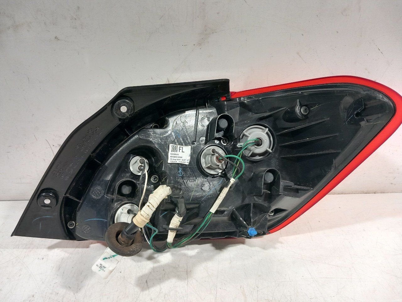 Achterlicht links buiten Mitsubishi Space Star, Onderdelen@venauto.nl, Van der Ven Autorecycling B.V., Gebruikt, Ettenseweg 76, 4706 PB Roosendaal, The Netherlands