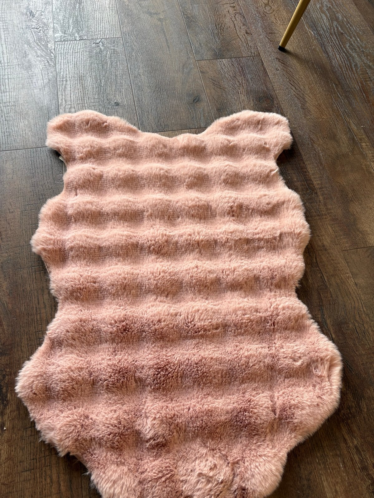 Roze vloerkleedje, schapenvacht look, zacht en decoratief, Minder dan 50 cm, 50 tot 100 cm, Ophalen of Verzenden, Zo goed als nieuw