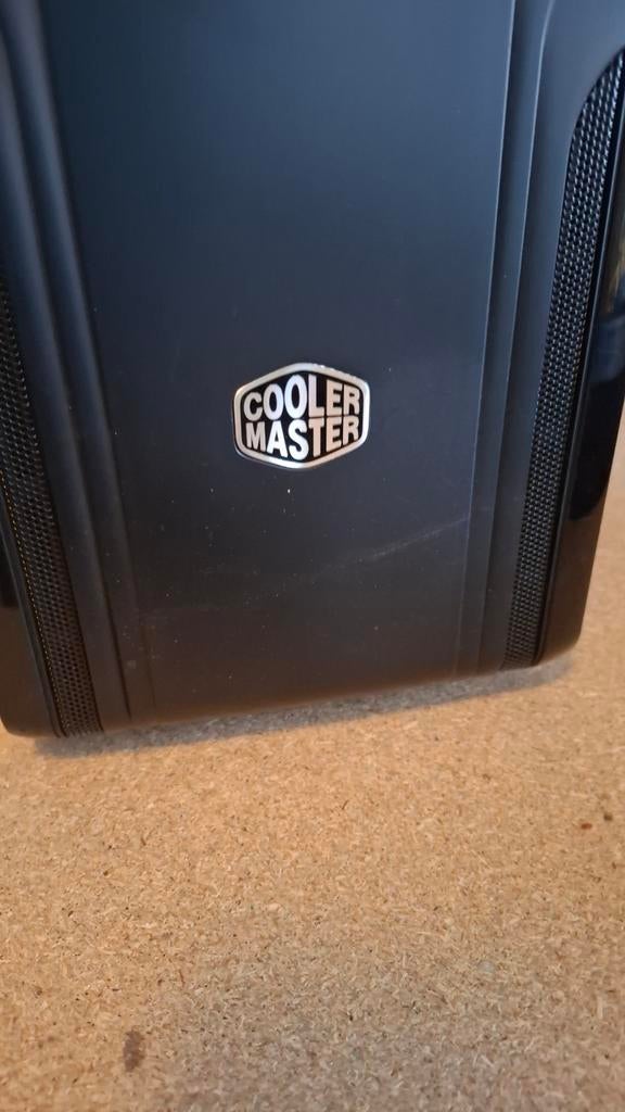 Coolermaster kast met moederbord, Computers en Software, Computerbehuizingen, Ophalen