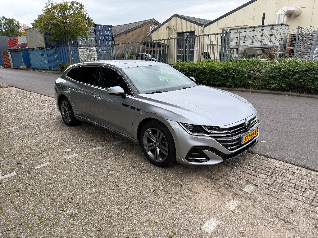 Volkswagen Arteon 1.4 Ehybrid 218pk 6-DSG 2022 Grijs, Auto's, Dealer onderhouden, Arteon, Zwart, Leder en Stof