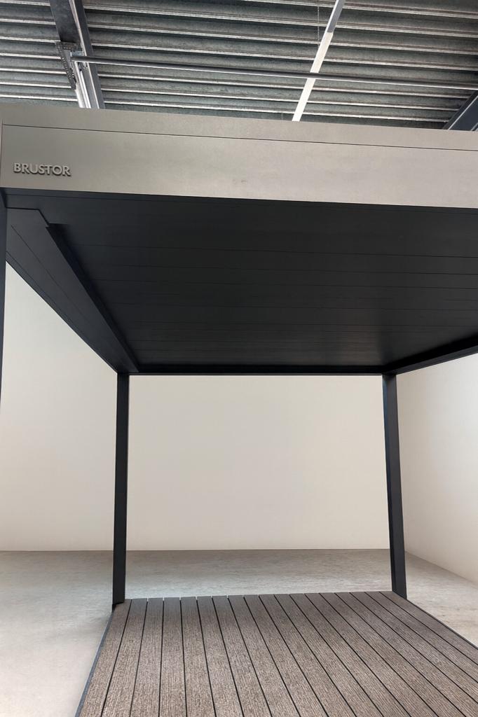 Brustor B250 XL Lamellenoverkapping - Antraciet 300x411cm, Ophalen of Verzenden, Zo goed als nieuw, Knikarmscherm, Elektrisch