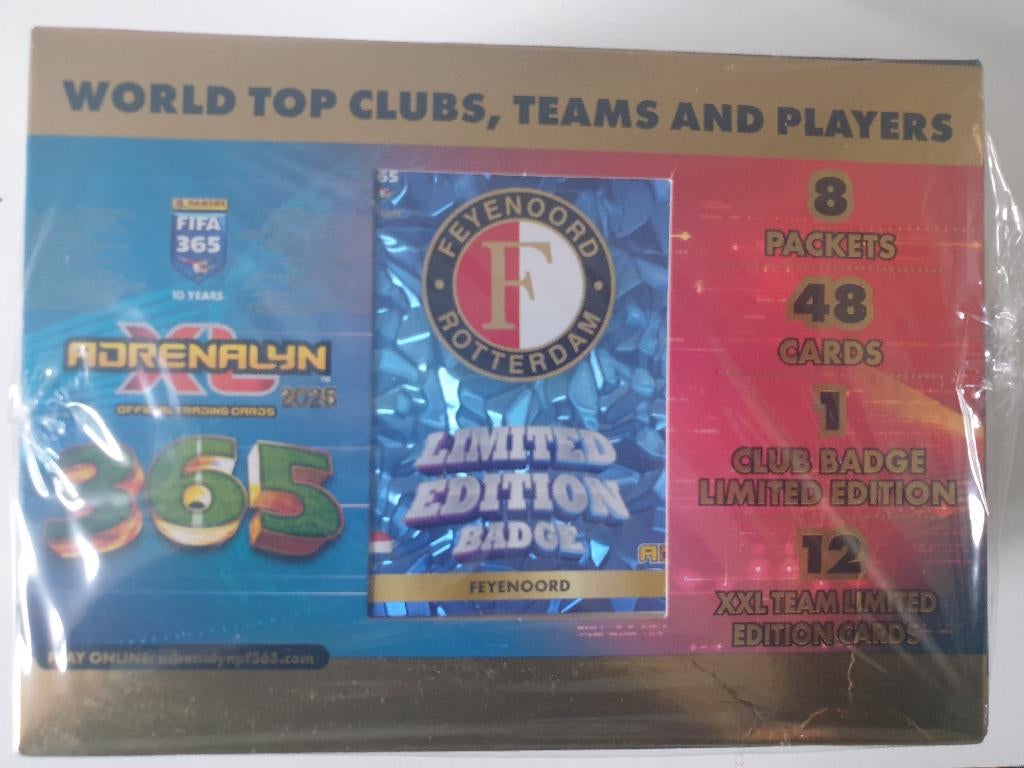Panini Adrenalyn XL FIFA 365 2025 Feyenoord Gift box, Verzamelen, Sportartikelen en Voetbal, Ophalen, Nieuw, Feyenoord, Spelerskaart
