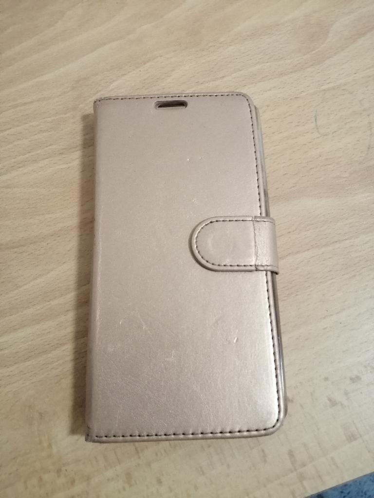 Stevige Flipcover Gold voor Nokia 3 (TA-1032) Smartphones, Ophalen of Verzenden, Gebruikt, Hoesje of Tasje
