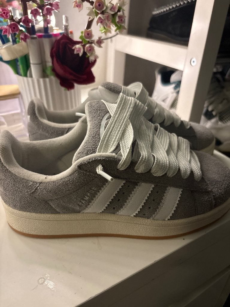 Grijs met wit Adidas campus origineel, Kleding | Dames, Grijs, Verzenden, Adidas, Sneakers of Gympen