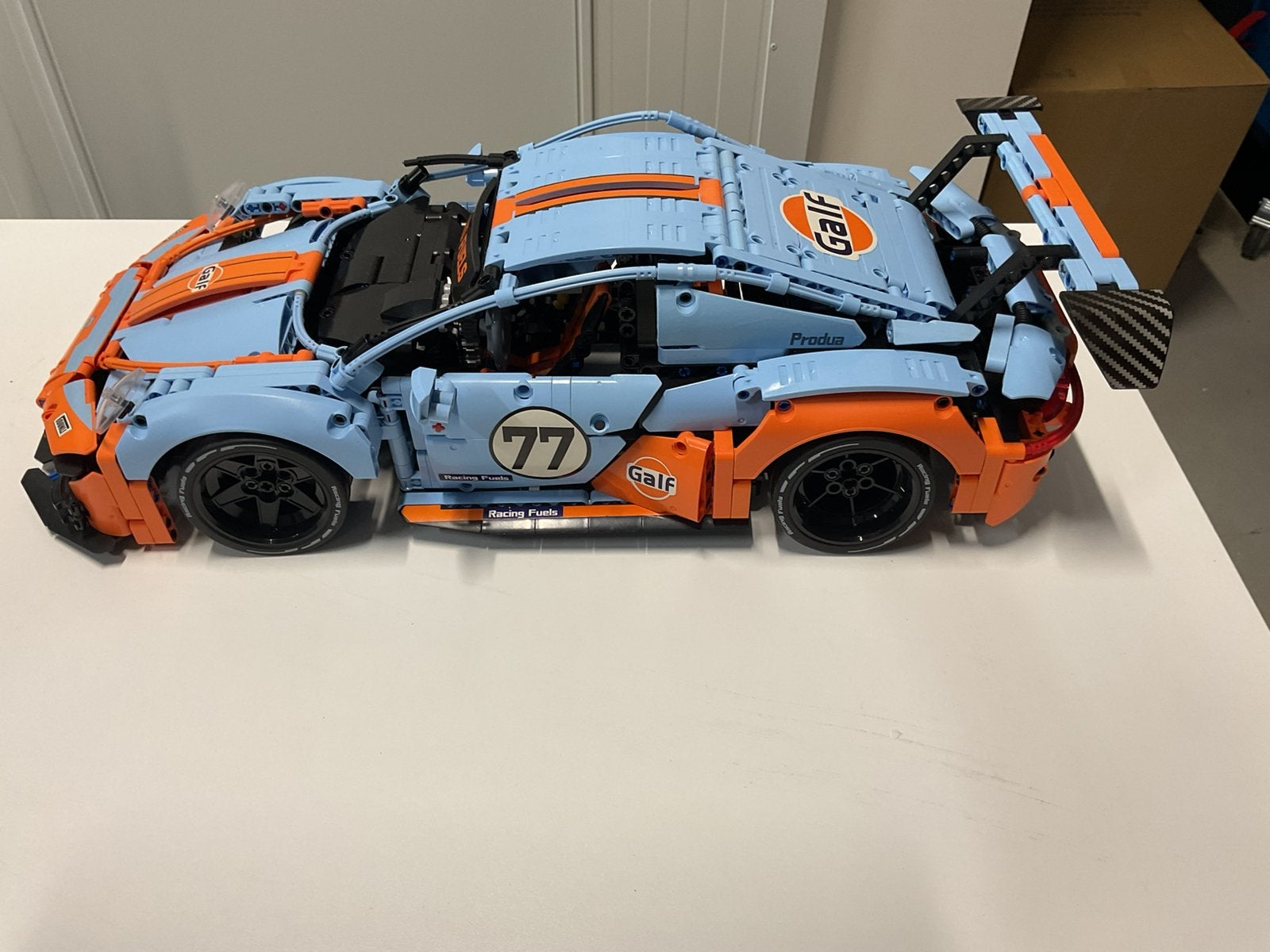 Porsche 911 in de beroemde Gulf kleuren geen Lego, Ophalen, Zo goed als nieuw