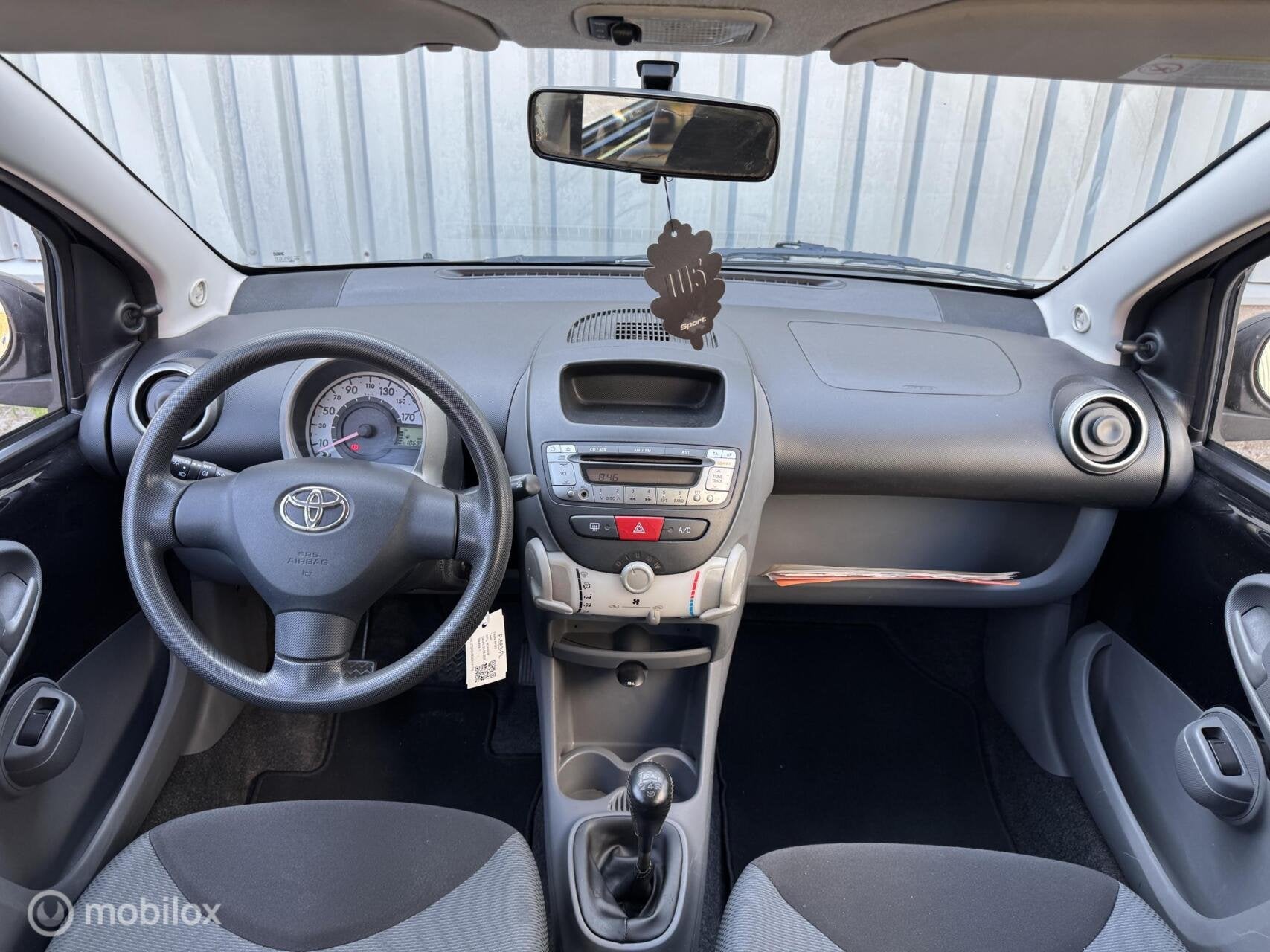 Toyota Aygo 1.0-12V + | Airco | 5DRS | LMV, Voorwielaandrijving, Stof, 4 stoelen, Bedrijf