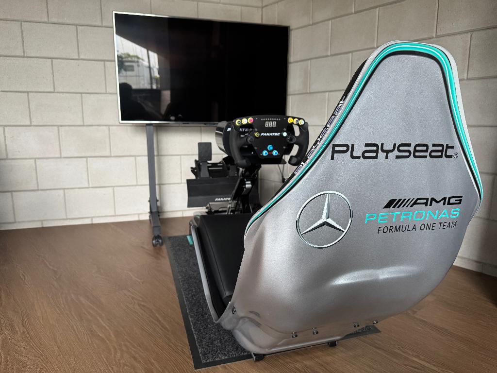 Playseat PRO Formula + Fanatec CSL Elite F1, Spelcomputers en Games, Spelcomputers | Sony PlayStation Consoles | Accessoires, Ophalen