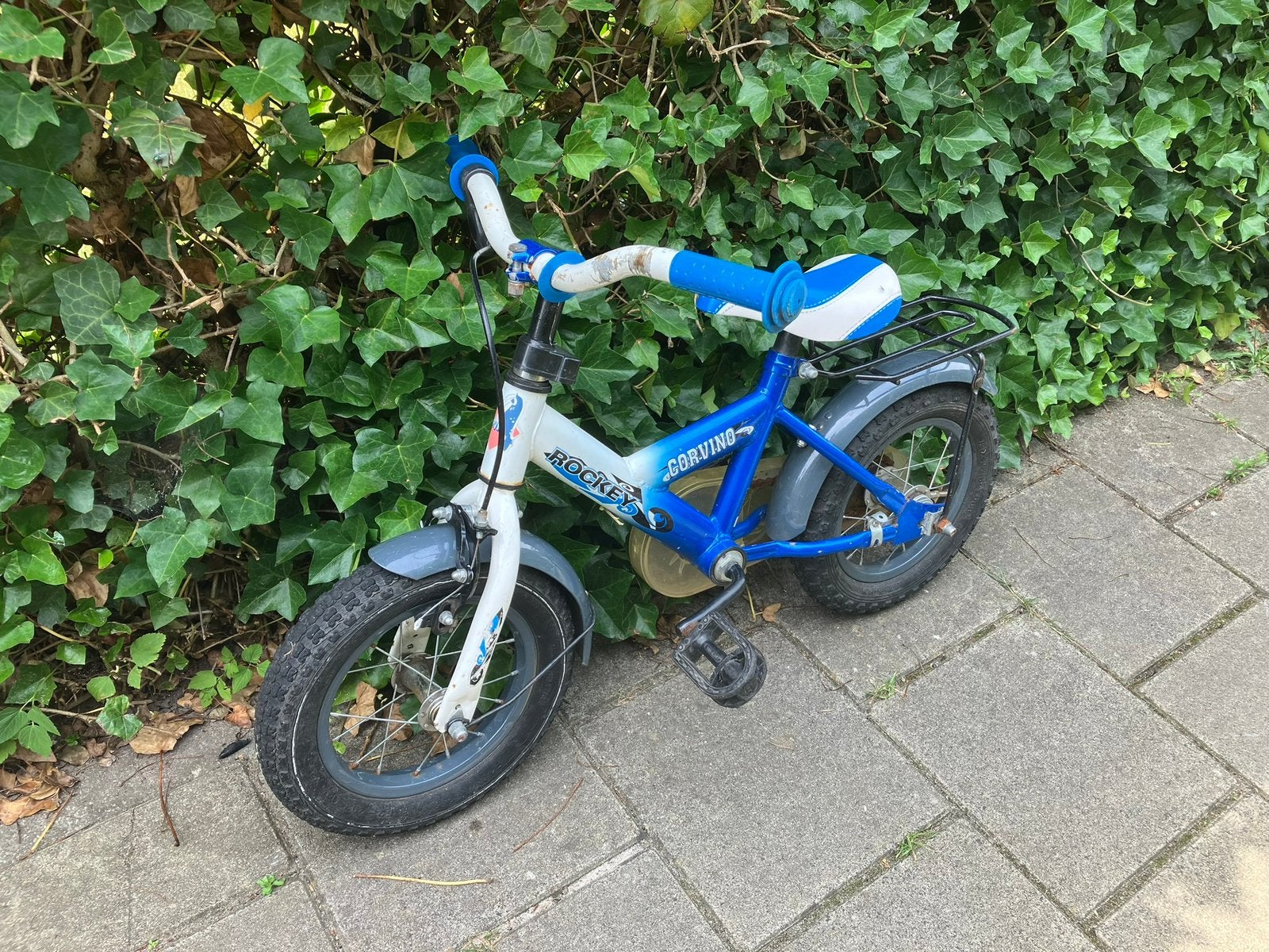 Corvino blauw wit kinderfietsje jongens 12.5 inch, Fietsen en Brommers, Fietsen | Kinderfietsjes, Ophalen, Gebruikt, Schijfrem